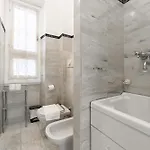 4 Min From Porta Genova Station With Whirlpool Апартаменты